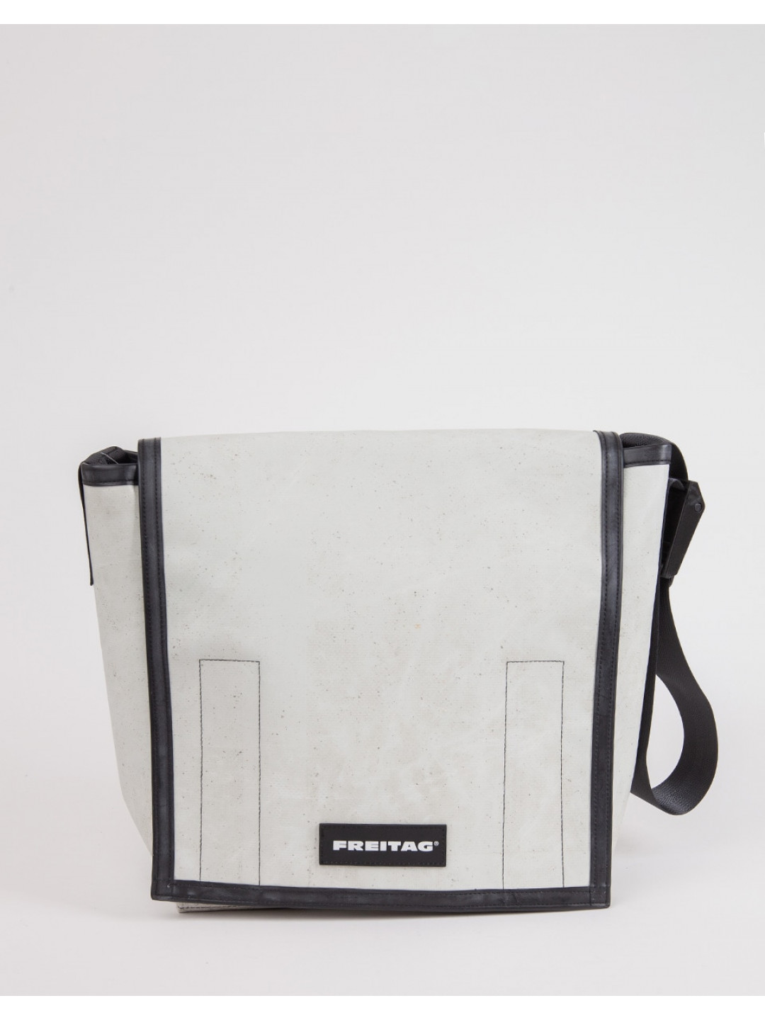 FREITAG F21 Nightclub